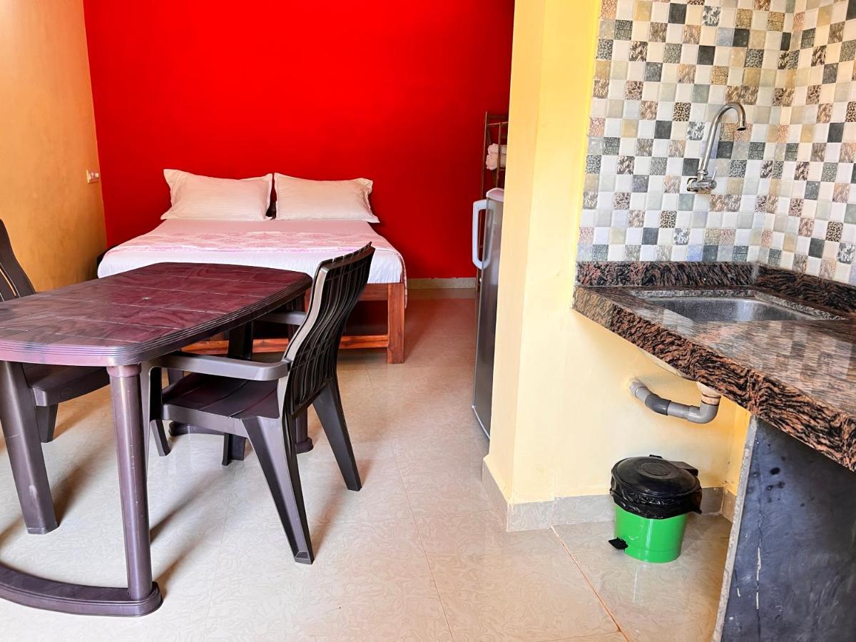 Kyel Villa Guest House Арамбол Екстериор снимка